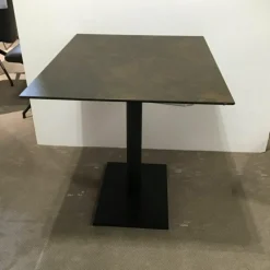 Bistrotisch P590 Tischplatte Keramik Osido Bruno Grau Gestell Metall Schwarz