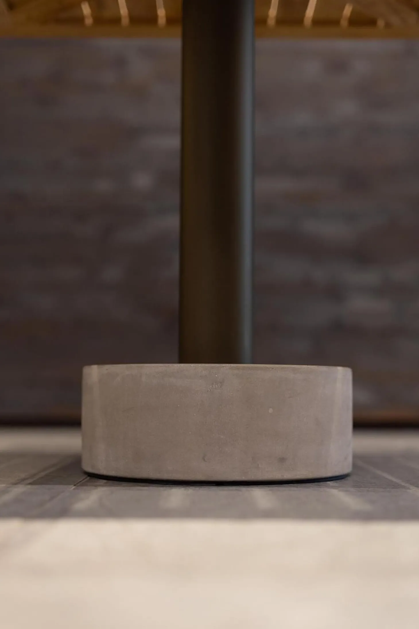 Bistrotisch Roll Platte Teak Gestel 30C Bronze Schwarz