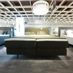 Boxspringbett Atlanta 0514238 Stoff 9153 Grün Kopfteil 3 Steppung Kachel Füße Schwarz Mit Fernbedienung Und Matratze