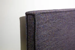 Boxspringbett Fine Stoff Passion Blau Füße Cube Wenge mit 2 Obermatratzen