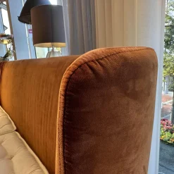 Boxspringbett Polo Stoff Velours City Velvet Reloaded Kupfer Orange Mit Blindfüßen