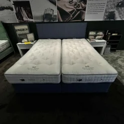 Boxspringbett Vispring Herald Superb Stoff 2099 Blau Inklusive 2 Matratzen