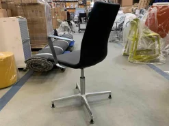 Bürostuhl Tango Leder Schwarz Gestell Poliert auf Gleitern