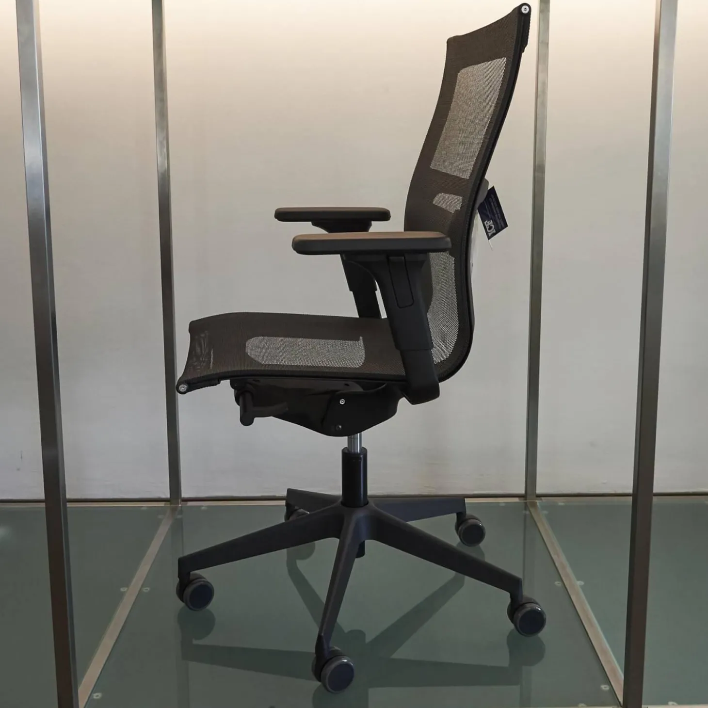 Bürostuhl Una Plus Bezug Stoff Mesh 01 Nero Schwarz Gestell Nylon Schwarz Struktur 115 Schwarz Mit 5 Stern Fuß Auf Rollen