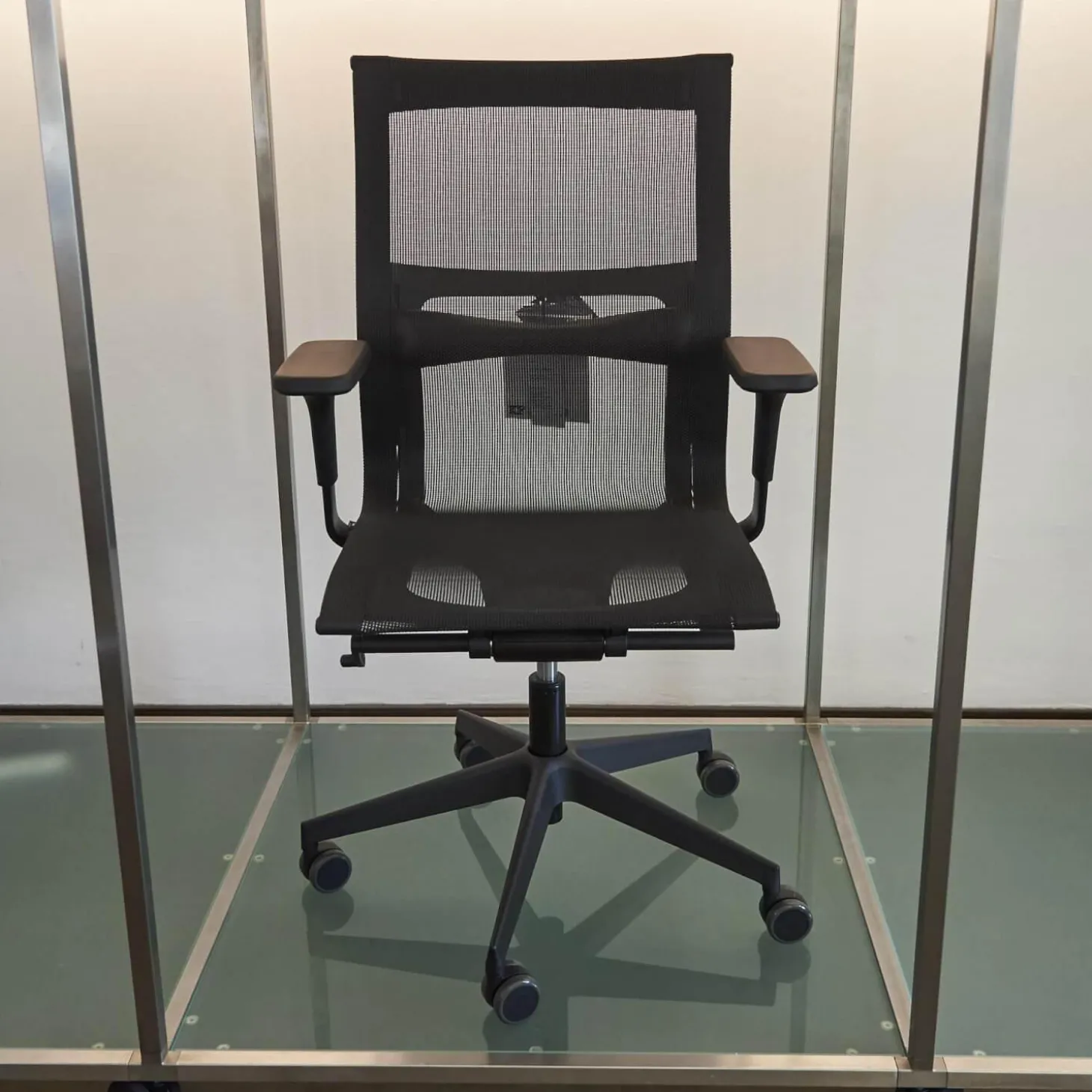 Bürostuhl Una Plus Bezug Stoff Mesh 01 Nero Schwarz Gestell Nylon Schwarz Struktur 115 Schwarz Mit 5 Stern Fuß Auf Rollen