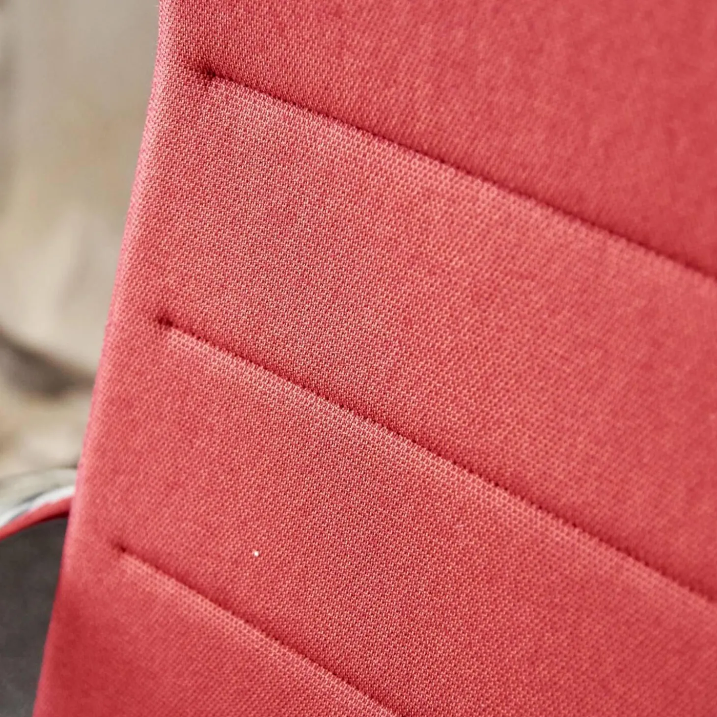 Bürostuhl Valea Elle Bezugsstoff Swing 806 Rot Vierfuß Kreuz Gestell Verchromt Mit Hohem Rücken