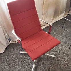 Bürostuhl Valea Elle Bezugsstoff Swing 806 Rot Vierfuß Kreuz Gestell Verchromt Mit Hohem Rücken