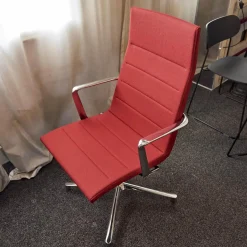 Bürostuhl Valea Elle Bezugsstoff Swing 806 Rot Vierfuß Kreuz Gestell Verchromt Mit Hohem Rücken