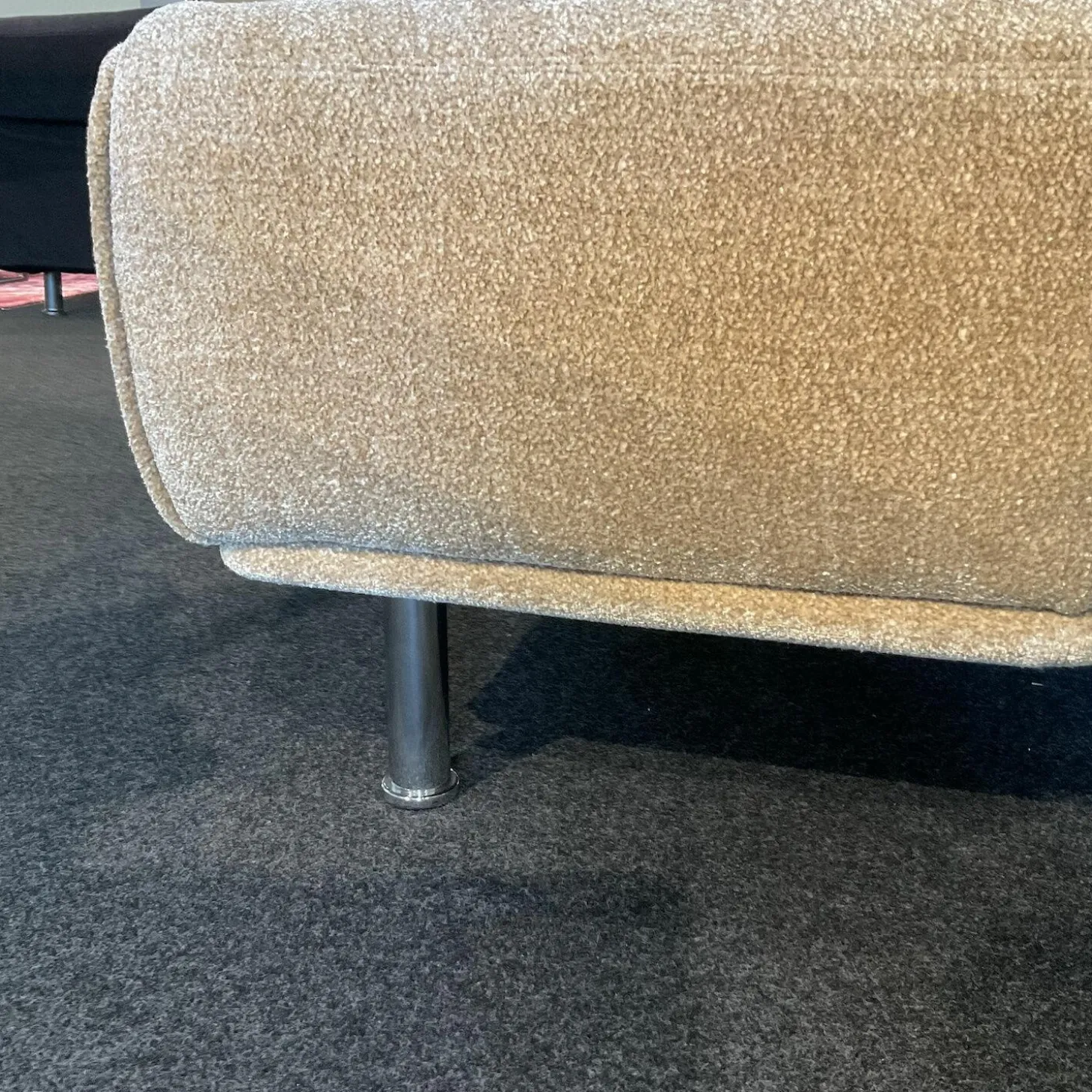 Chaiselongue Standalto Stoff T8575-33 Creme Füße Paladium Metall