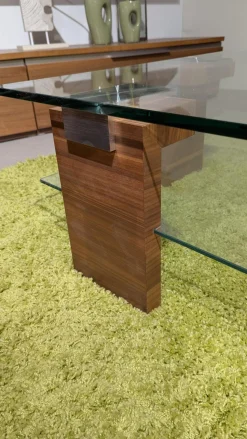 Couchtisch 7450 028 01 Tischplatte Glas Mit Zwischenablage Füße Kernnussbaum