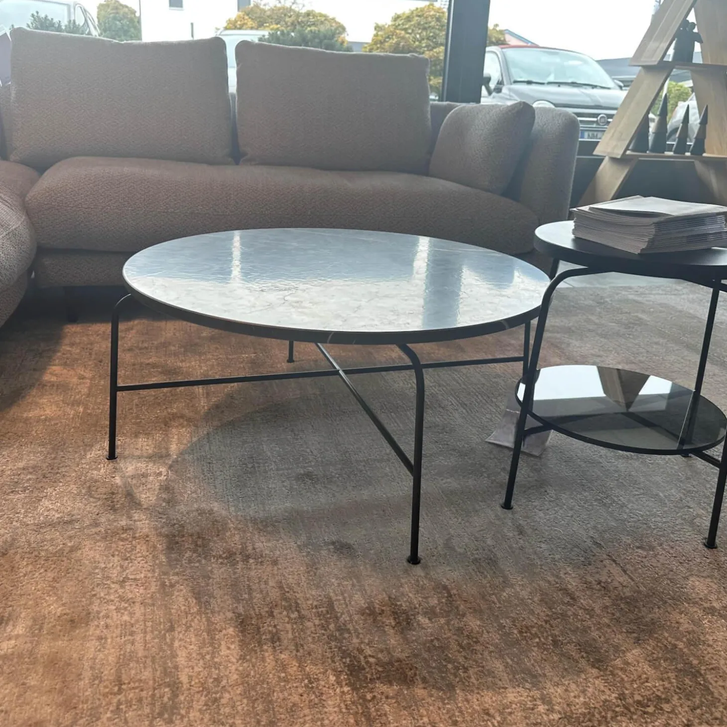 Couchtisch 947 471 Platte Stein Graphit Brown Grau Braun Gestell Stahl Verkehrsschwarz Lackiert