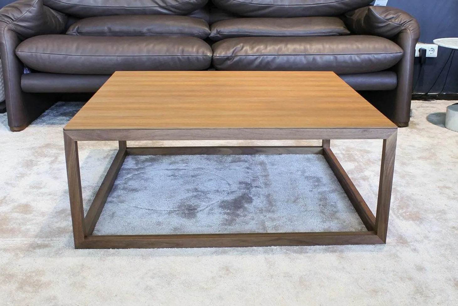 Couchtisch 261 Note Nussbaum Kaffee Braun