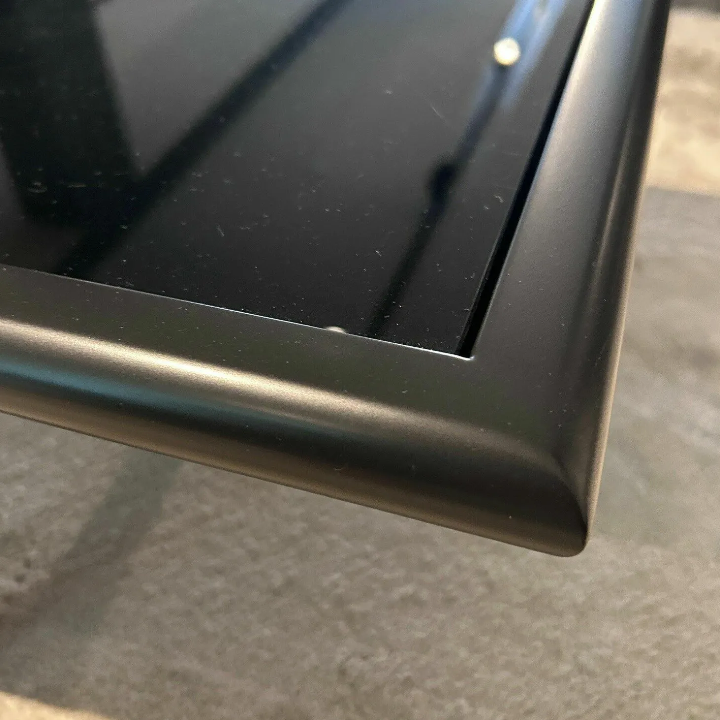 Couchtisch 901-313 Platte Glas Und Gestell Buche Verkehrsschwarz Lackiert