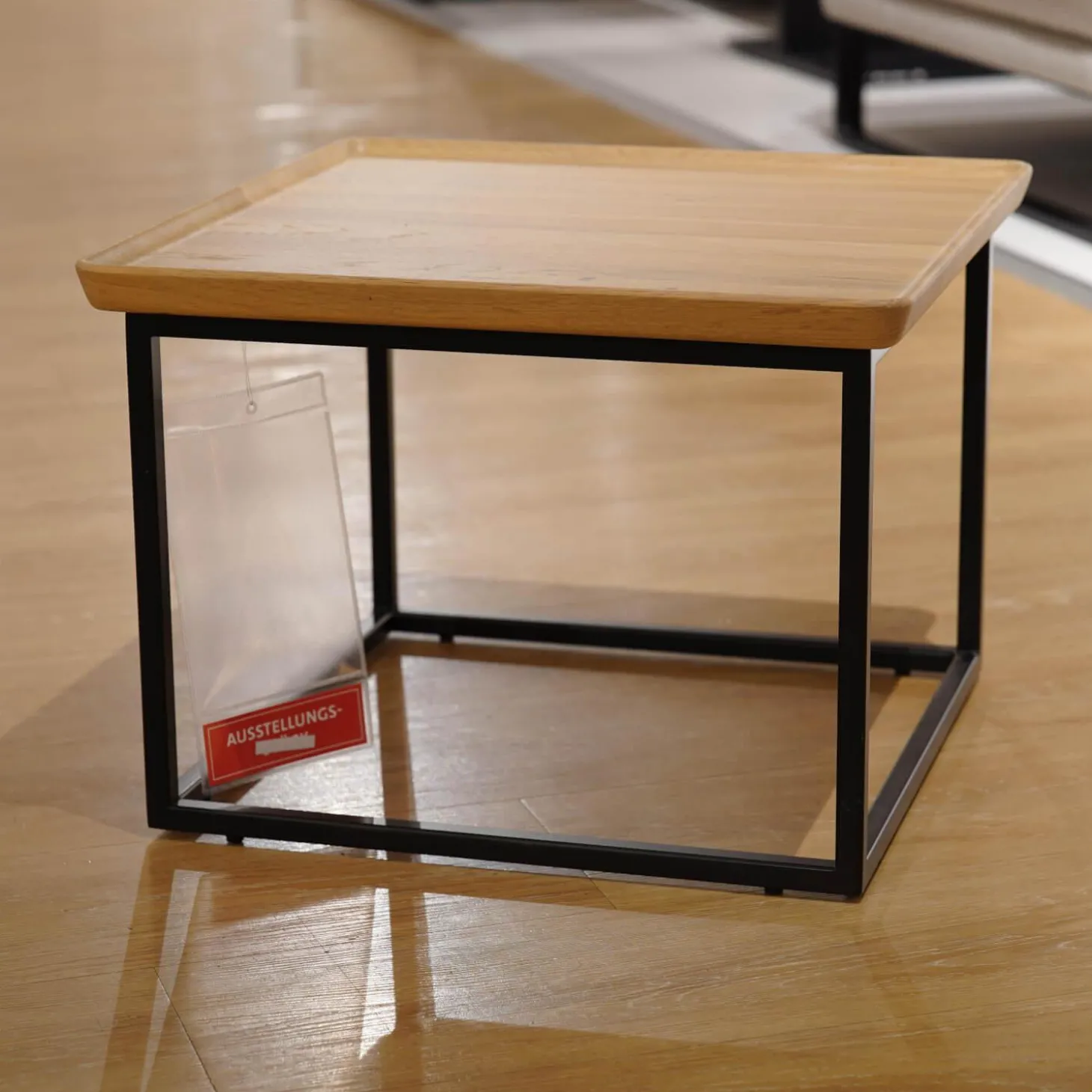 Couchtisch 934-511 Tischplatte Massiv Eiche Farblos Lackiert Gestell Stahl Lackiert Verkehrsschwarz