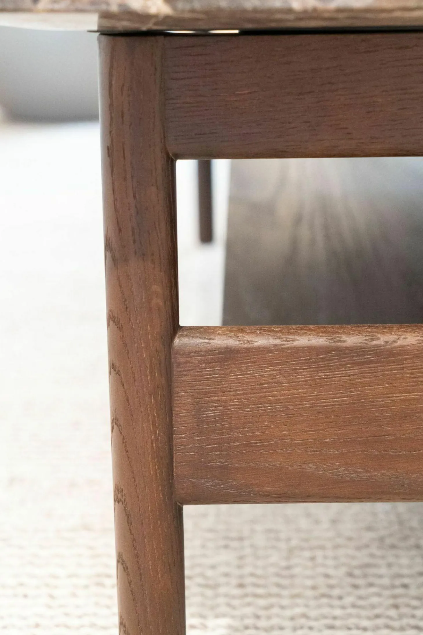 Couchtisch Collect Large Platte Marmor Emperador Braun Gestell Eiche Massiv FSC