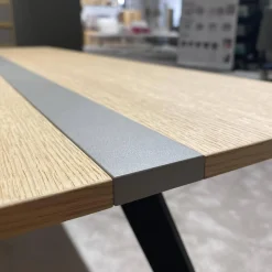 Couchtisch CT510 Eiche Satin Natur Akzentstreifen Fango Grau Gestell Edelstahl Mit Schubkasten