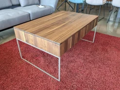 Couchtisch Filigno Step Nussbaum Naturöl Gestell schwarz