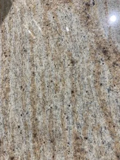 Couchtisch Hartgestein Kashmir Gold Gestell Schwarz