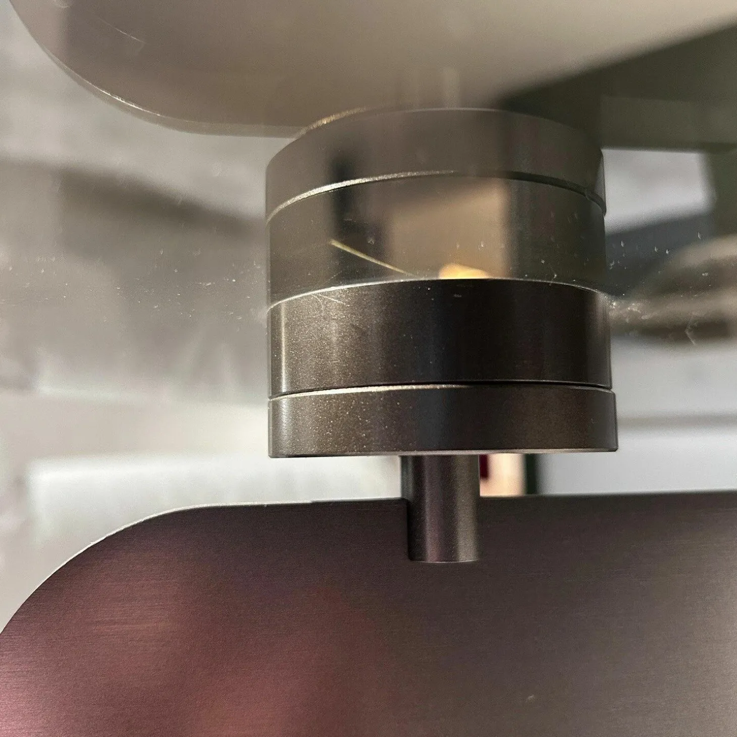 Couchtisch Kirk Platte Glas Bronziert Gestell Metall Bronze Lackiert