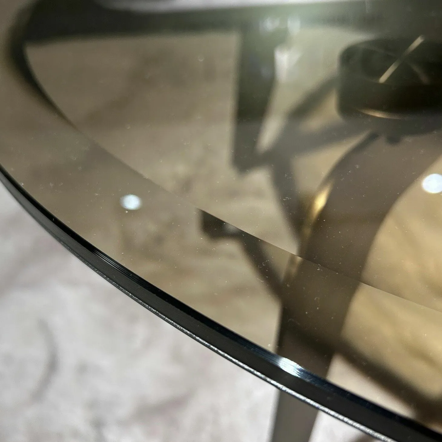 Couchtisch Kirk Platte Glas Bronziert Gestell Metall Bronze Lackiert