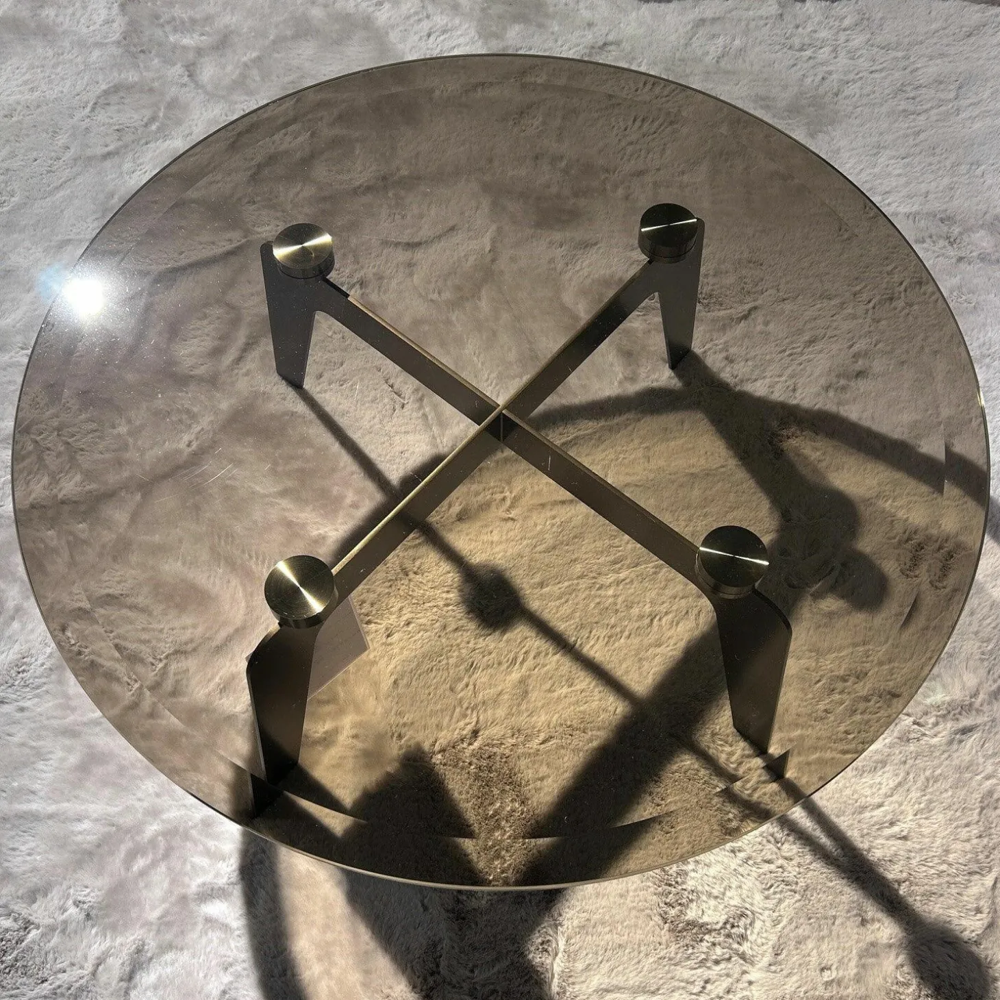 Couchtisch Kirk Platte Glas Bronziert Gestell Metall Bronze Lackiert