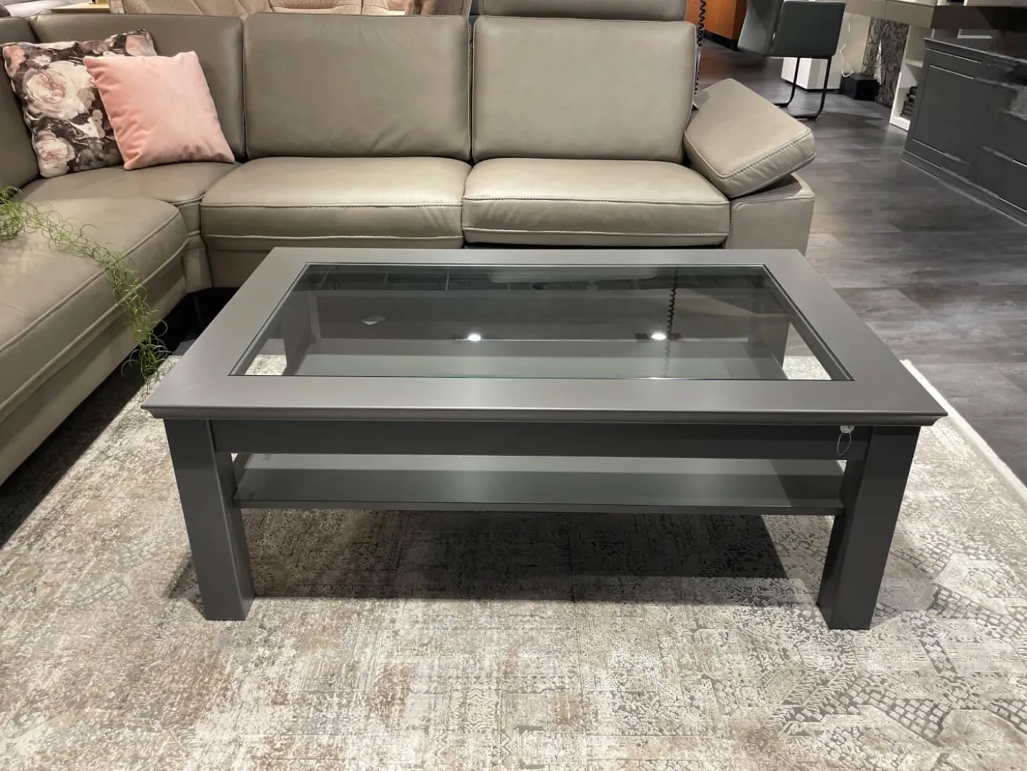 Couchtisch Korsika 8222 Platte Klarglas Gestell Lack Schiefergrau PG 2 Grau Füße Mit Rollen