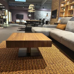 Couchtisch Lift Platte Nussbaum Geölt Bodenplatte Stahl Schwarz Matt Front Farbglas Schwarz