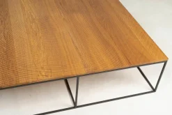 Couchtisch Log II Platte Eiche Massiv Struktur Leicht Gesmoked Gestell Stahl Gestrahlt Schwarz