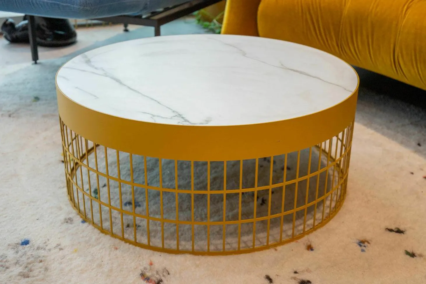 Couchtisch Mesh Platte Keramik Weiß Gestell Saffron Gelb