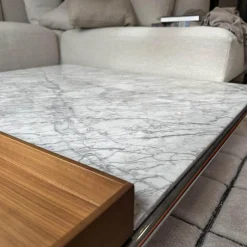 Couchtisch Mex Hi Platte Marmor Mianco Carrara Beige Gestell Metall Verchromt Inklusive Tablett Amerikanischer Nussbaum