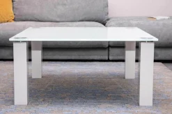 Couchtisch Rimini Optiwhiteplatte Applikationen in Titansilber Füße RAL 9003 HG