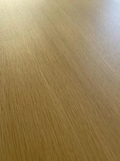 Couchtisch Solo Ellipse Platte Eiche Matt Unterplatte Lichtgrau Grau Weiß Füße Chrom