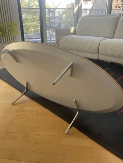 Couchtisch Solo Ellipse Platte Eiche Matt Unterplatte Lichtgrau Grau Weiß Füße Chrom