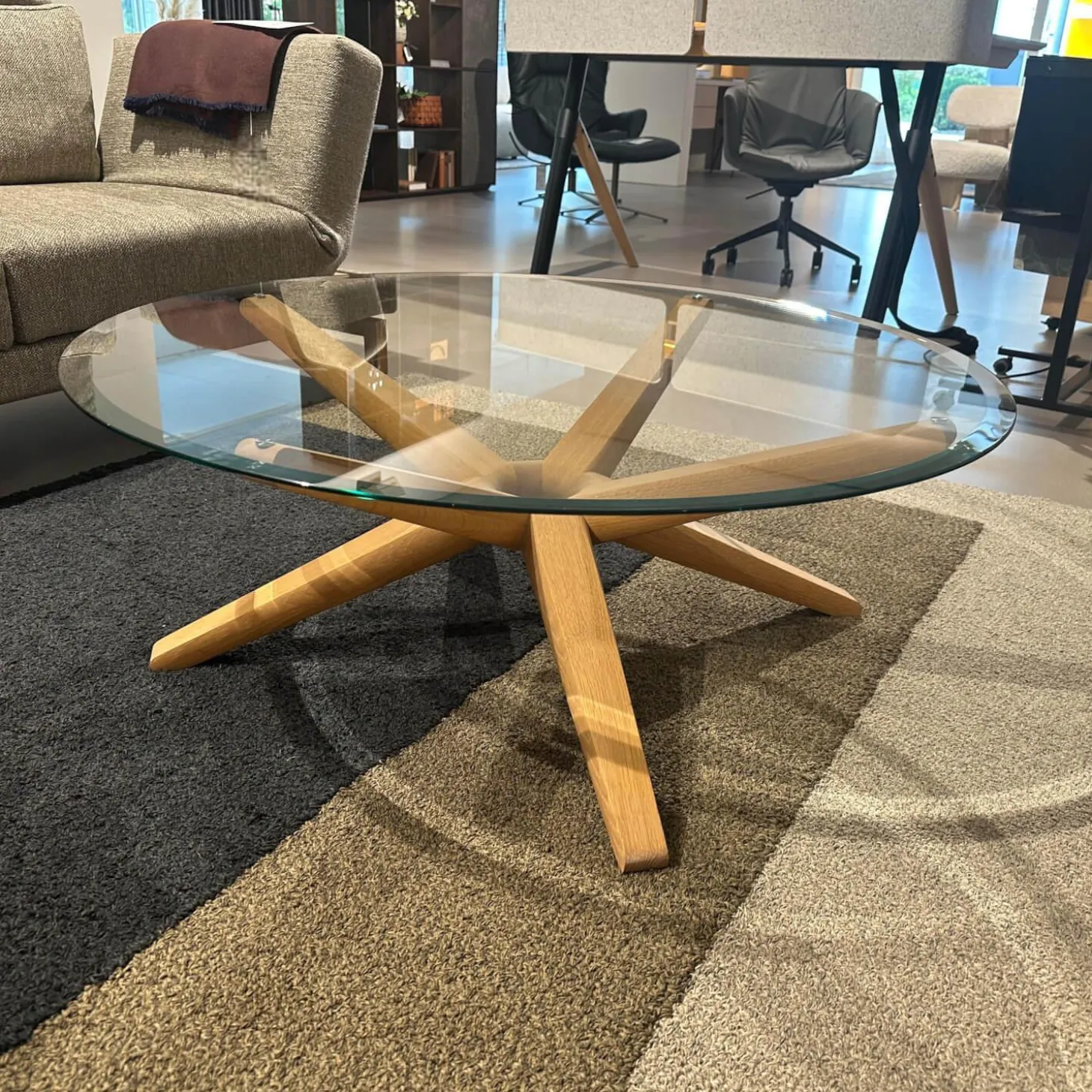 Couchtisch Stern Platte Klarglas Gestell Eiche Weißöl