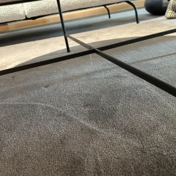 Couchtisch Symi Platte Marmor Rosso Levanto Rot Weiß Gestell Stahl Schwarz Pulverbeschichtet