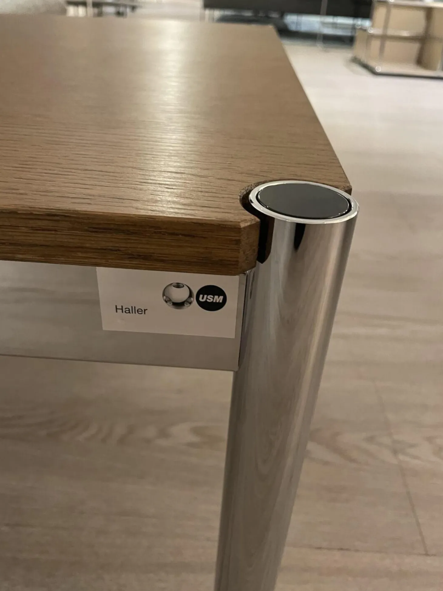 Couchtisch USM-Haller Eiche Braun Geölt 75x75