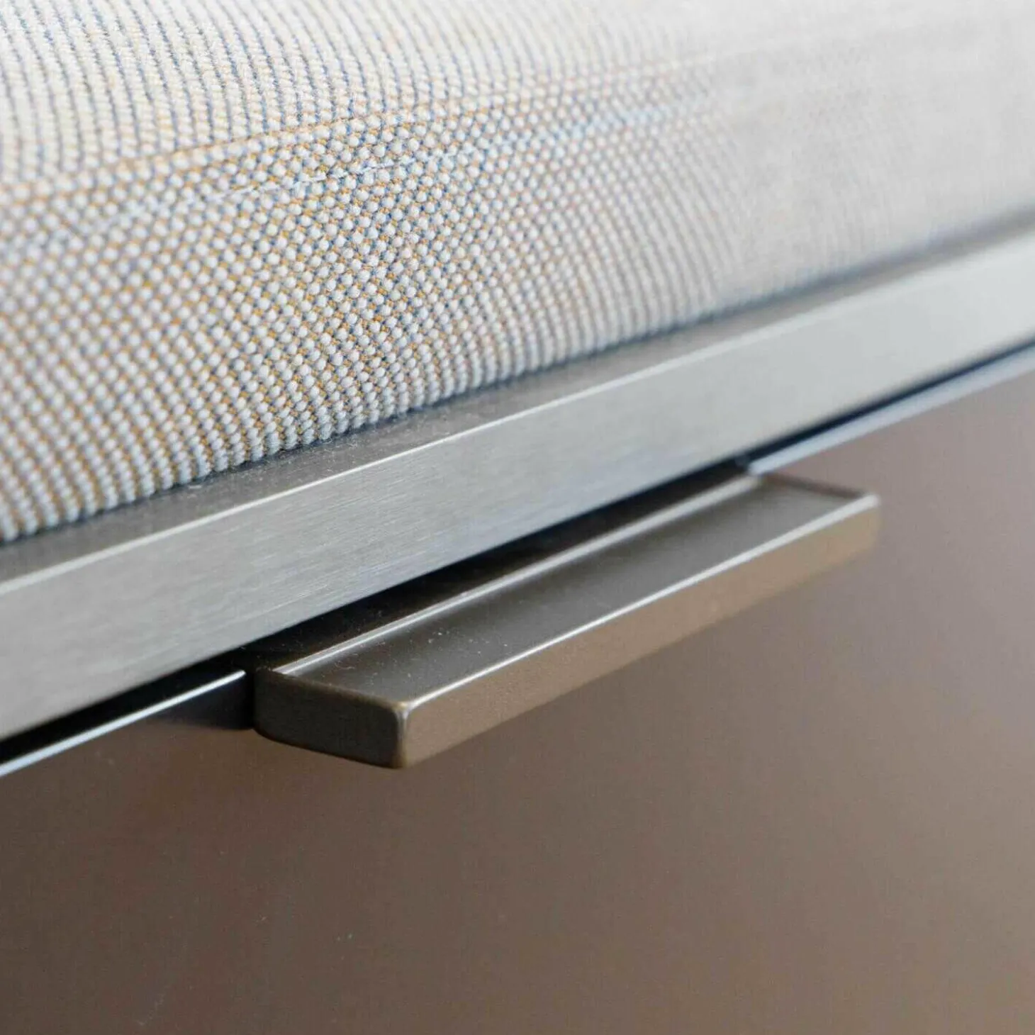 Dielenmöbel Dita Schwarz Stoff Steelcut Trio 3 176