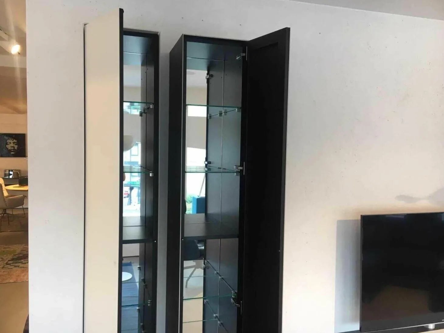 Dolby Surround Lowboard Ameno Glas Matt Weiß mit 2 Hängeelementen