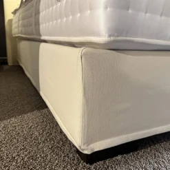 Doppelbett Basis Stoff 11-10318 Gr. 1 Füße QF10 71L Eiche Wenge Lackiert Mit Integrierter Unterfederung