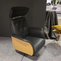 Drehsessel Aberdeen Leder 30 Nero Schwarz Holzblende Eiche Natur Sternfuß Edelstahl Mit 3 Motorischer Verstellung