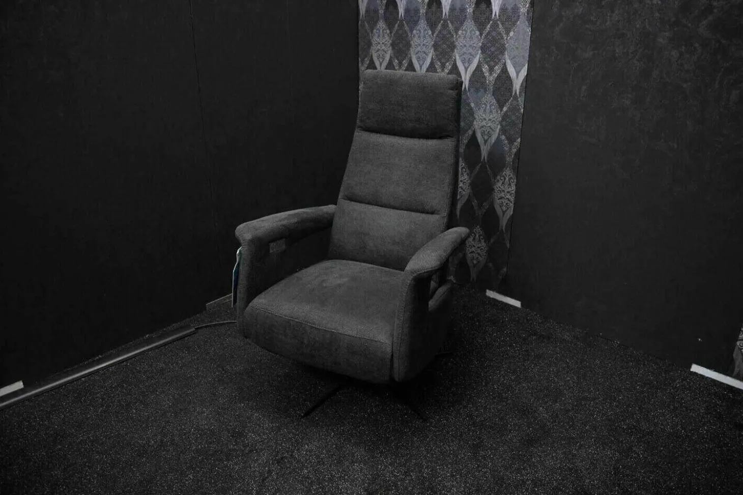 Drehsessel Cluster Medium Stoff Regain Anthrazit mit Elektrischer Fuß -und Rückenteilverstellung