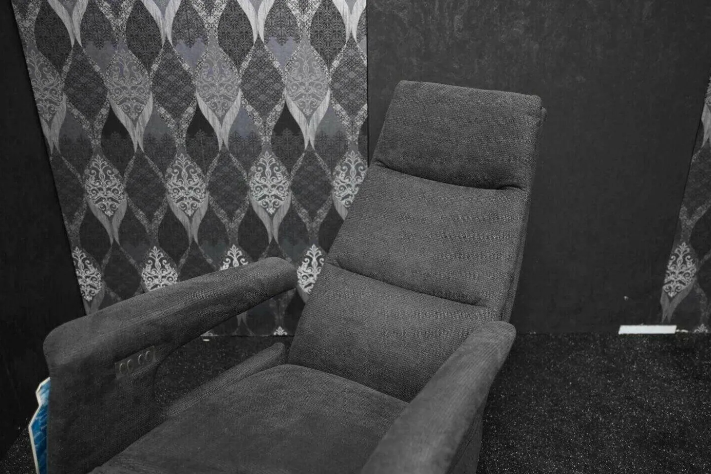 Drehsessel Cluster Medium Stoff Regain Anthrazit mit Elektrischer Fuß -und Rückenteilverstellung