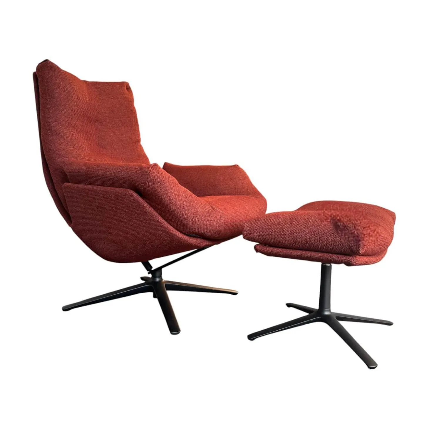 Drehsessel Cordia Lounge Stoff 80 8189 Rostrot Rot Fußkreuzgestell Lack F05 Schwarz Inklusive Hocker
