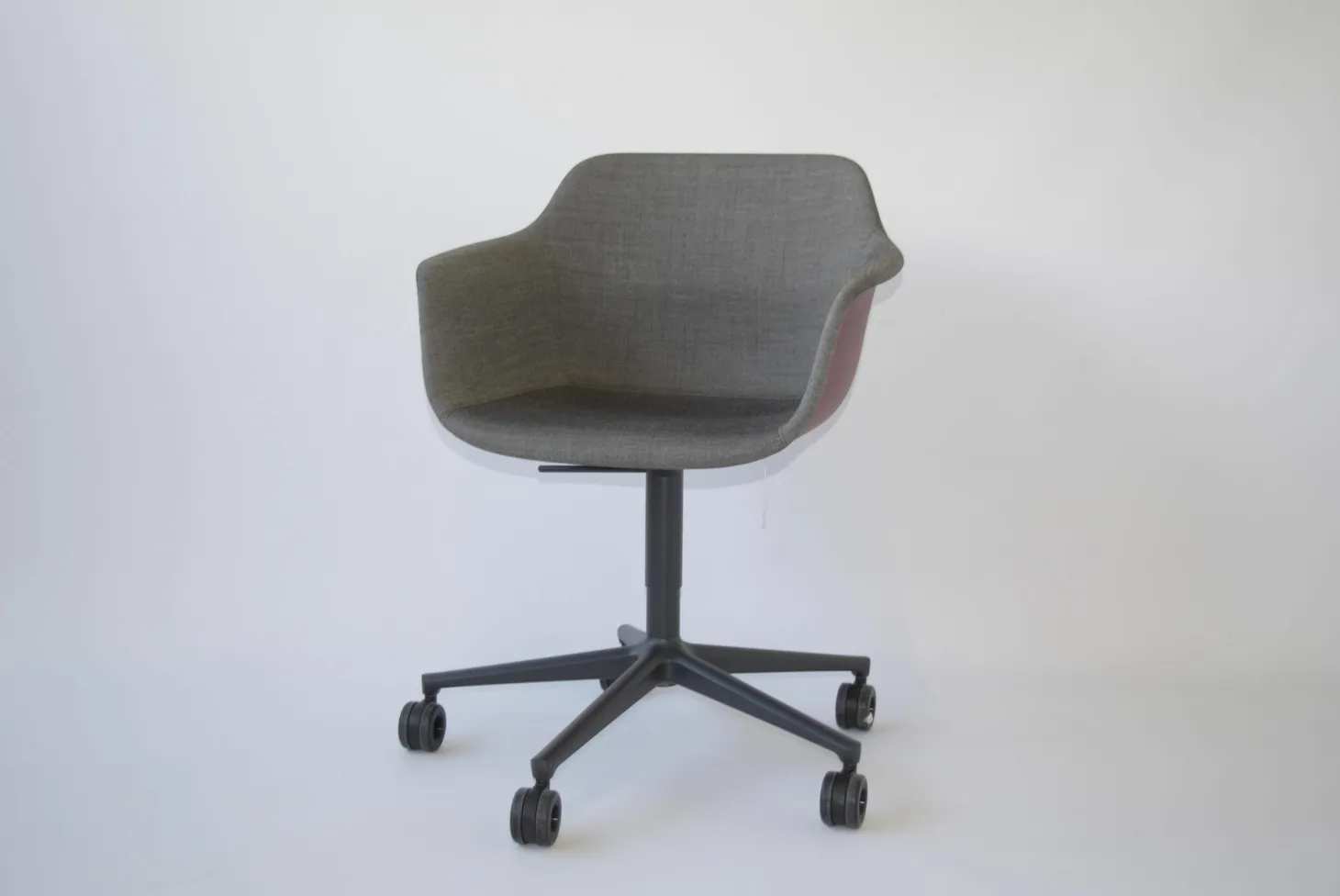 Drehsessel Crona Light Touch 6312/TA Stoff Remix 3 152 Grau Schale Polypropylen Black Cherry Gestell Beschichtet Lava