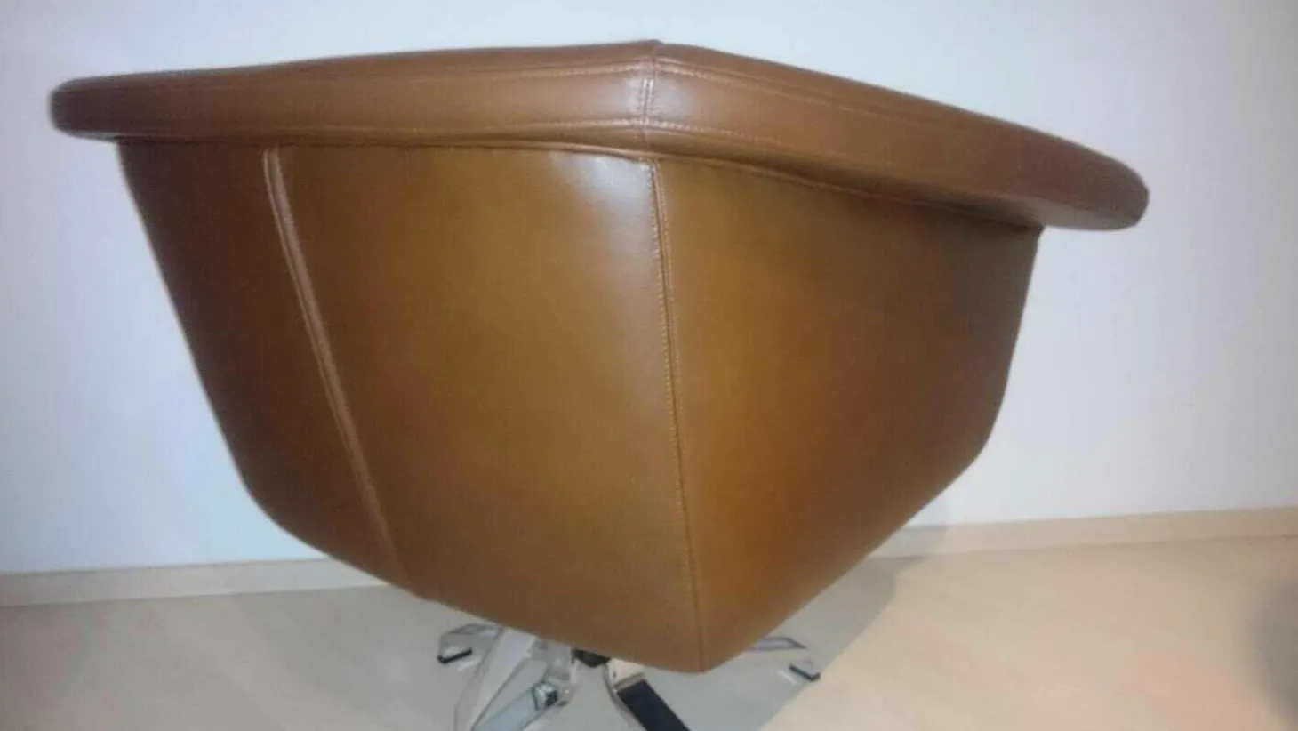 Drehsessel Falcon Leder 1 Kastanie Braun Gestell Verchromt