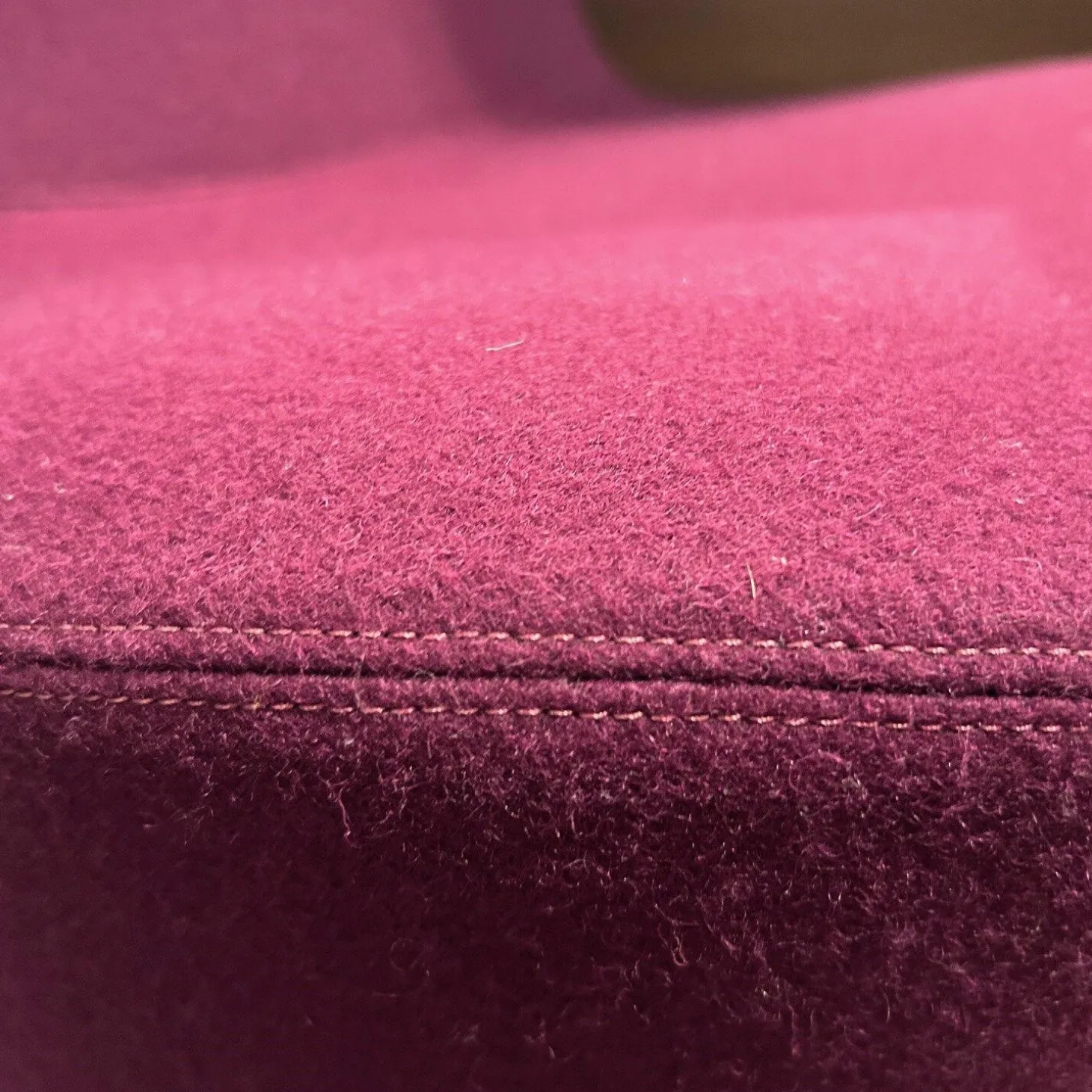 Drehsessel Mini Papilio Stoff 2153 790 Ego Vinaccia Violett Gestell Grau Metallisiert