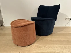 Drehsessel Nenou Stoff 8170 Ozean Blau Inklusive Hocker Oval Stoff 8165 Lachs Orange Drehteller Holzwerkstoff Schwarz