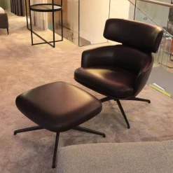 Drehsessel Piccadilly PPA1 Leder S9336 Fango Braun Schwarz Gestell Hochglänzend Zinnfarbig Mit Hocker PPF1