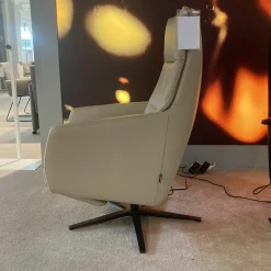 Drehsessel Possitano Relax M Leder L30 Safari Beige Sternfuß Metall Schwarz Mit Herz Waage Funktion