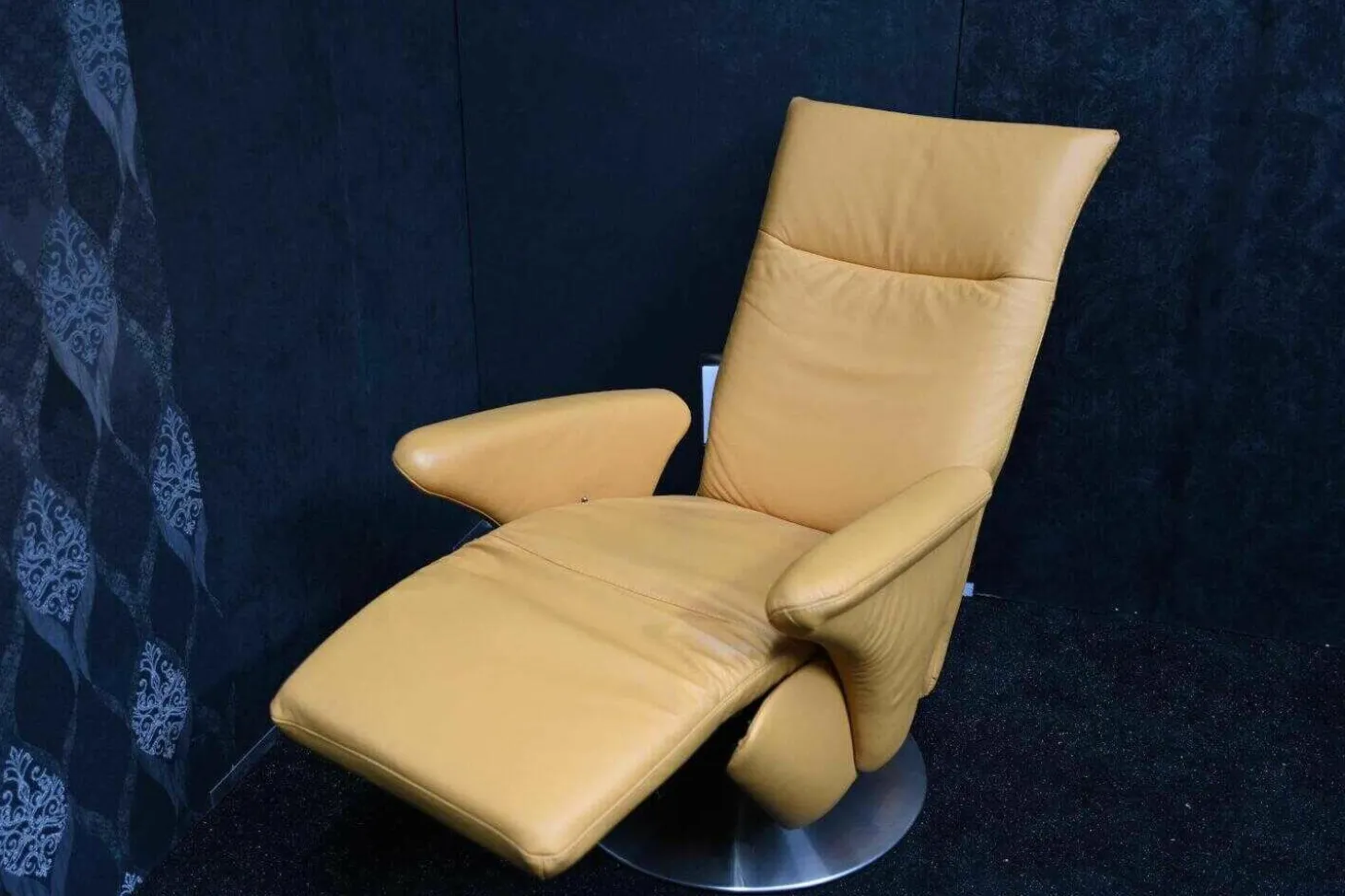 Drehsessel Tino Leder Punch Curry Drehteller Metall mit Manueller Relaxfunktion